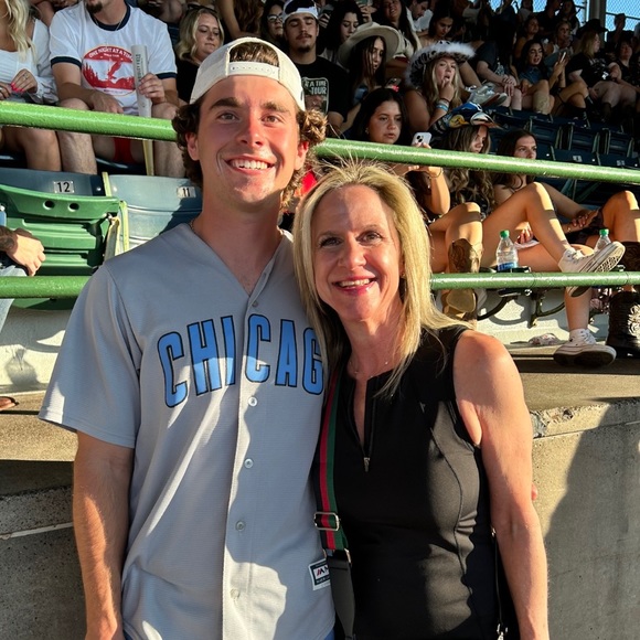 Meet your Posher, Nannette - Picture 1 of 3